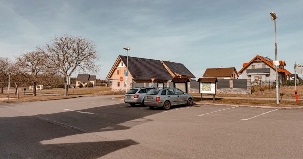 Parkoviště Rozhledna Velká Buková