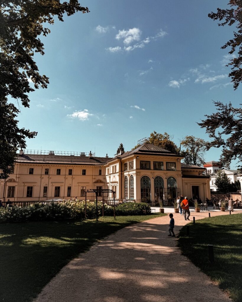 Kavárna Jedno v Paláci