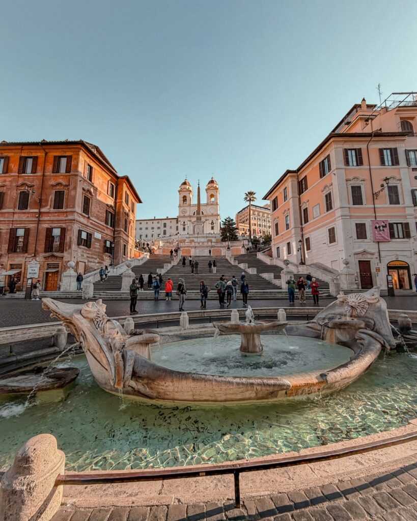 Španělské schody a Fontana della Barcaccia