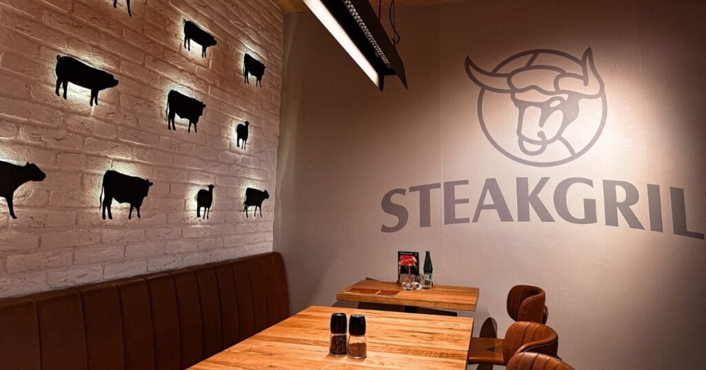 Interiér restaurace Steakgrill